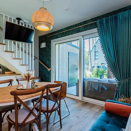 Holiday home Zalia Kopa With Pool Palanga